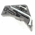 2006-2015 Audi Q7 Tool Kit Oem 4L0012113E Used. Price: $44.99.