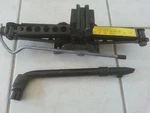 08 Land Rover LR2 Jack & Lug Wrench Set Used. Price: $40.00.