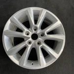 Volkswagen Touareg Oem Wheel 18 2014-2016 Alloy Rim Original Factory 69976 Used. Price: $155.38.