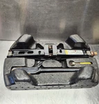 02-05 Chevrolet Impala Monte Gm Spare Tire Jack & Tool Kit Assembly Oem 10346372 Used. Price: $50.00.