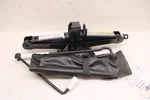 Jack Audi Q3 2018 1347802 Used. Price: $79.99.