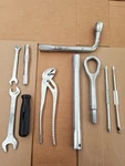 2002 Mercedes Benz S430 Jack Tool Kit Used. Price: $50.00.