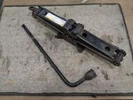 RAM1500 2006 Jack 1927914 Used. Price: $85.50.