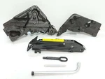 13-15 Audi Q7 4M Tdi Jack W/ Tools 4L0012112C 4L0011031E *cracked Foam* Used. Price: $105.40.