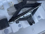 Emergency Roadside Tools Toolkit Jack Lugwrench Range Rover Evoque 2016 990919 Used. Price: $155.00.