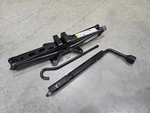 2010 - 2017 Chevy Equinox Jack And Tool Kit *complete As Pictured* Oem 20854105 Used. Price: $75.00.