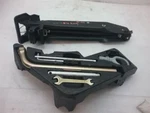 Jack Set W/ Tools And Foam 2004 Vw Volkswagen Touareg HO-15N Used. Price: $94.00.