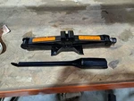 2022 Altima Jack SKU#4261345 Used. Price: $65.55.