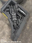 Jack Oem 2010 Lexus RX350 Used. Price: $75.00.