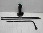 Gmc Envoy 2003 Jack 629948 Used. Price: $60.00.
