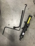 Camry 2005 Jack 2646060 Used. Price: $51.00.