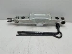 Honda Accord 2011 Jack 1299164 Used. Price: $75.00.